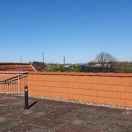 Pematra Ostseestrasse 2 Любек